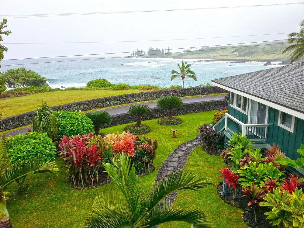 Hana Oceanfront Cottages Exterior photo